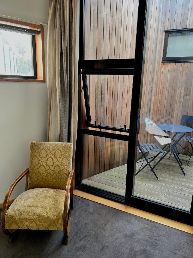 On Top Backpackers Dunedin Exterior photo